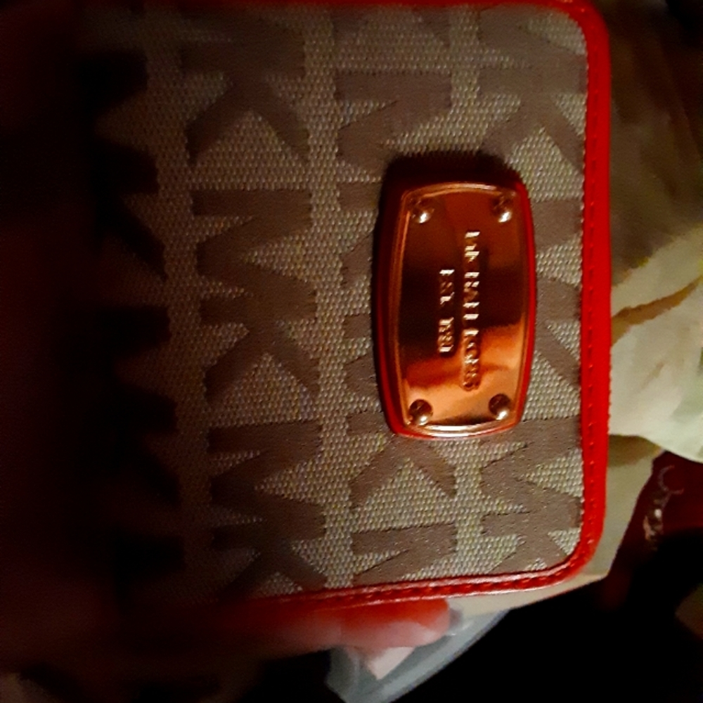 Michael kors wallet